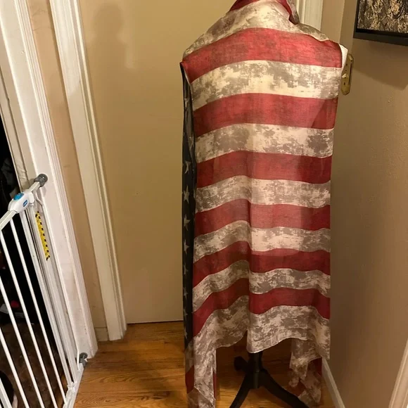 American flag scarf. One size fits most. - Picture 3 of 6
